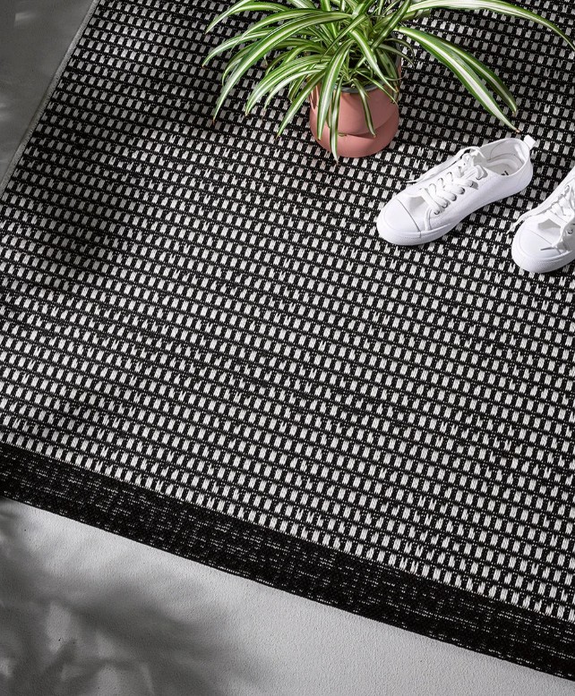 Stylish & Durable Outdoor Rugs – Perfect for Any Space!