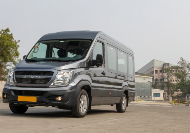 Luxury Force Urbania Rental Service in Jaipur,Rajasthan Luxury Force Urbania Rental Service in Jaipur,Rajasthan
