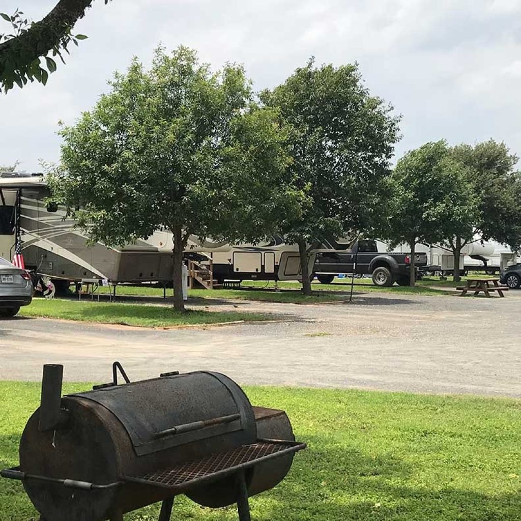 Spacious RV Park Near Pearsall for Easy Stops and Comfort