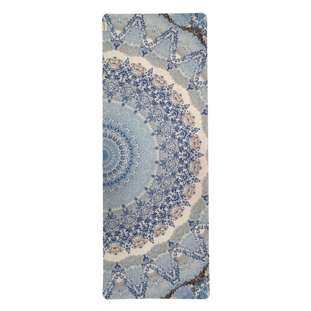 Foldable Travel Yoga Mat: Compact, Lightweight, Ready for Any Destination
