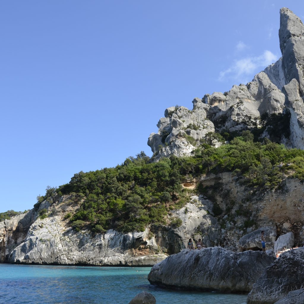Évasion en Ogliastra: découvrez votre havre de charme en Corse