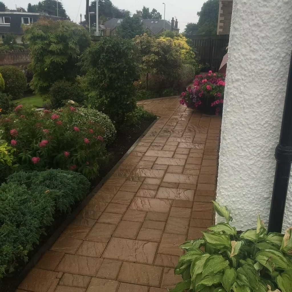 Quality Fencing Solutions for Scottish Homes Quality Fencing Solutions for Scottish Homes