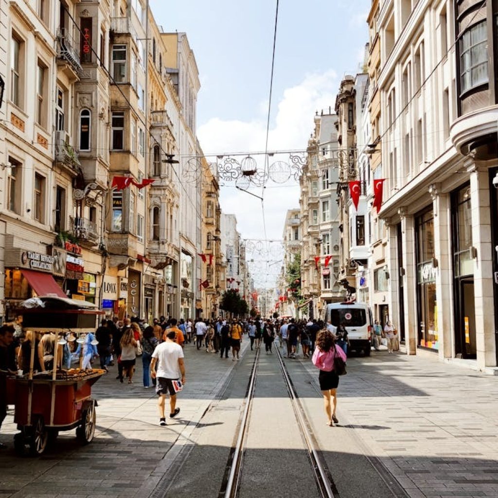 Original VW oil: trusted, genuine lubricant for your vehicle Original VW oil: trusted, genuine lubricant for your vehicle