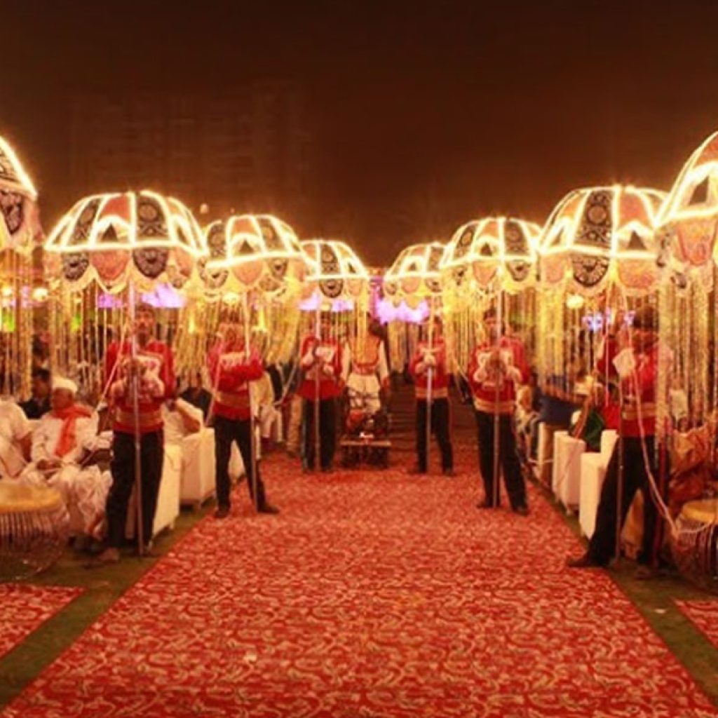Make a Stunning Wedding Entry with a Vintage Car in Delhi Make a Stunning Wedding Entry with a Vintage Car in Delhi