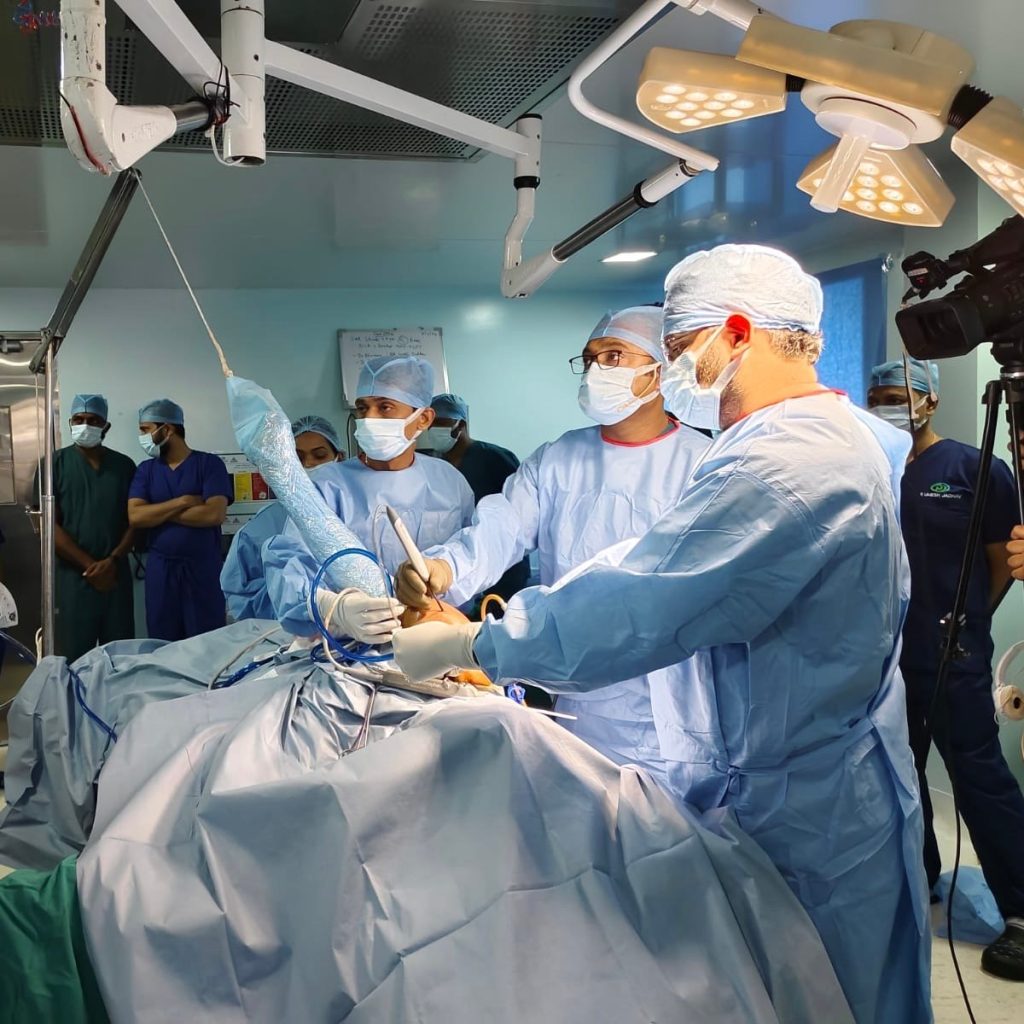 Expert Shoulder Repair: Minimally Invasive Rotator Cuff Surgery