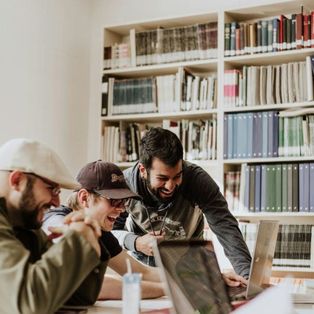 Capture Your Day: A Gentle Guide to Mindful Journaling