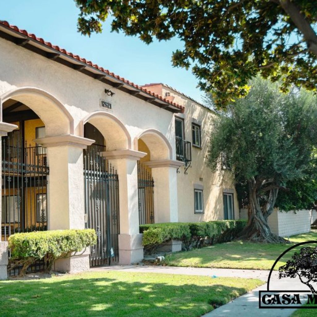 Modern Lakewood Living: Stylish 1- & 2-Bedroom Rentals Modern Lakewood Living: Stylish 1- & 2-Bedroom Rentals