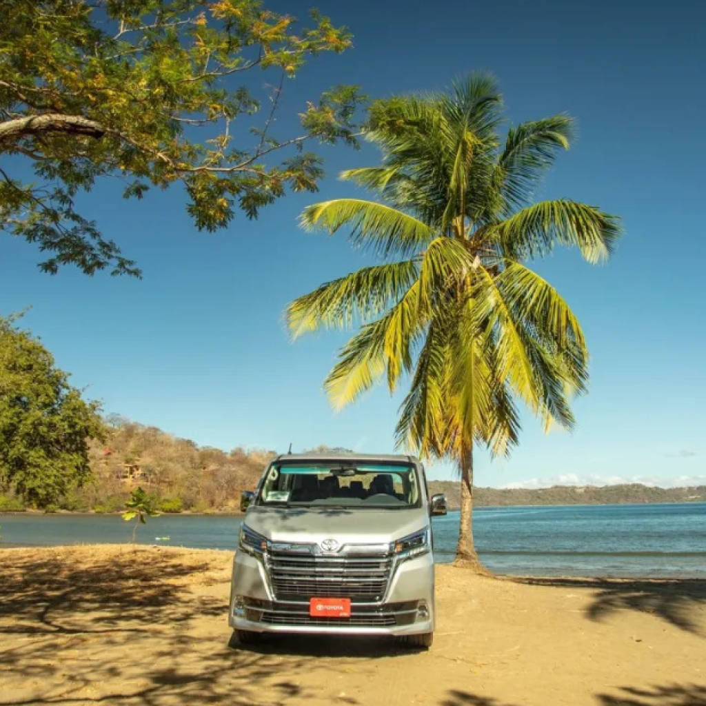 Travel Green in Costa Rica: A Responsible Guide