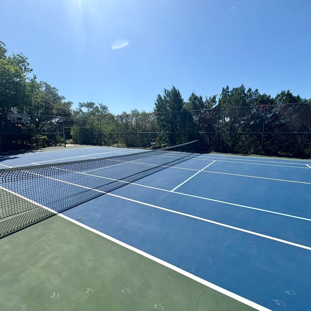 Premium Pickleball Court Experience for Members and Visitors Premium Pickleball Court Experience for Members and Visitors