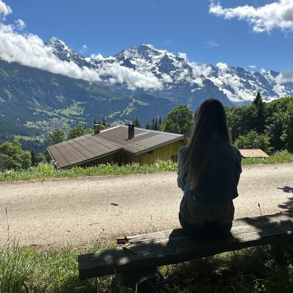 Swiss Escapes Made Easy: Scenic Trains, Lakes and Alpine Stays Swiss Escapes Made Easy: Scenic Trains, Lakes and Alpine Stays