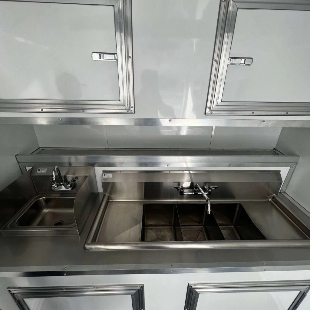 Compact 8.5×24 Enclosed Trailer: Durable, Secure Transport Compact 8.5×24 Enclosed Trailer: Durable, Secure Transport