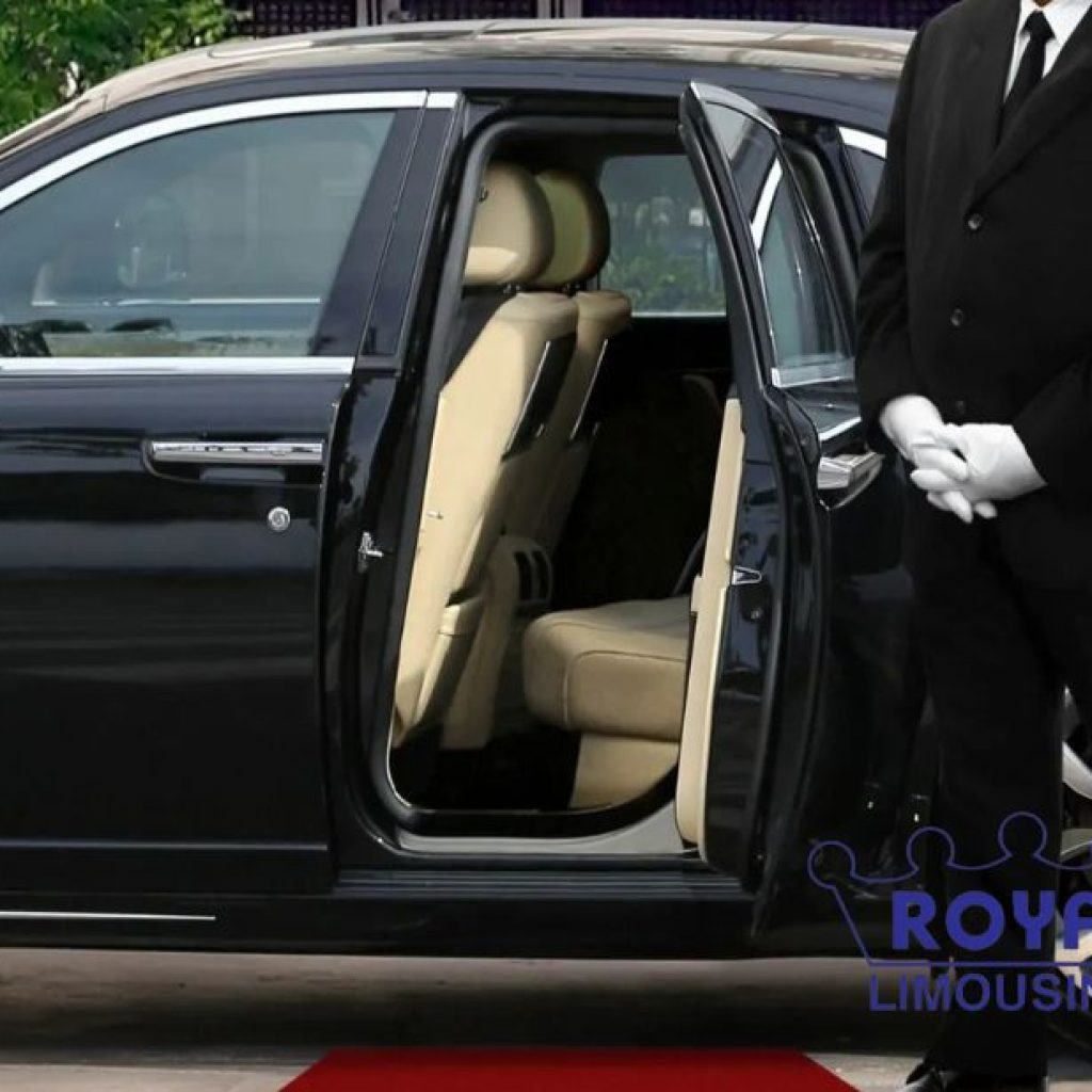 Flexible Chauffeur Hire for Your Schedule in the UK