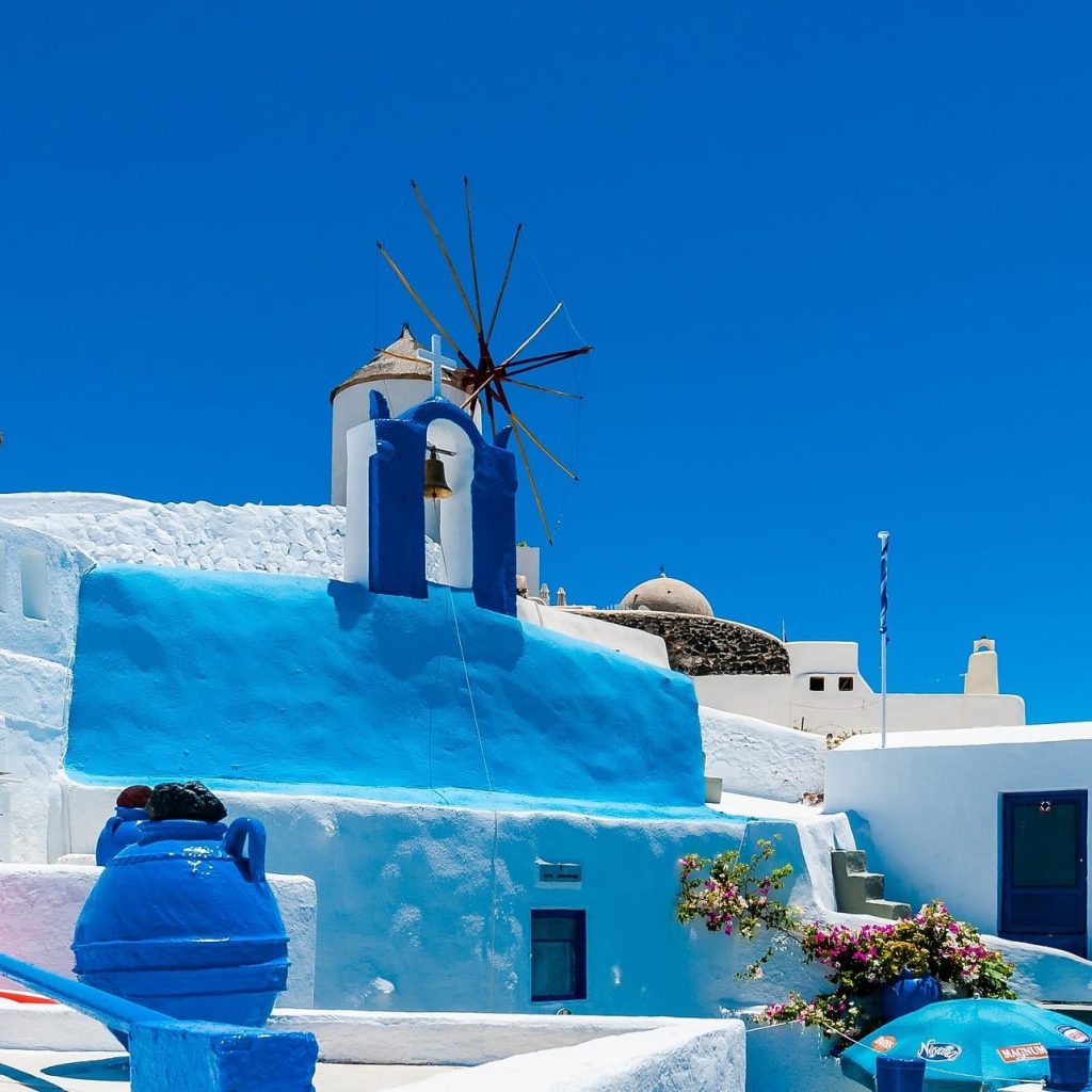 Explore Santorini: Unforgettable Island Journeys and Hidden Corners