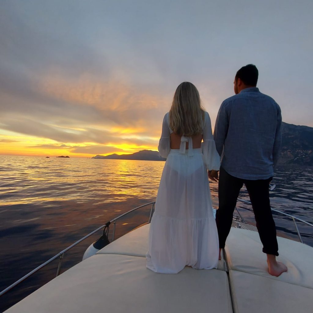 Explore the Amalfi Coast by Boat: Positano Seascapes Await Explore the Amalfi Coast by Boat: Positano Seascapes Await