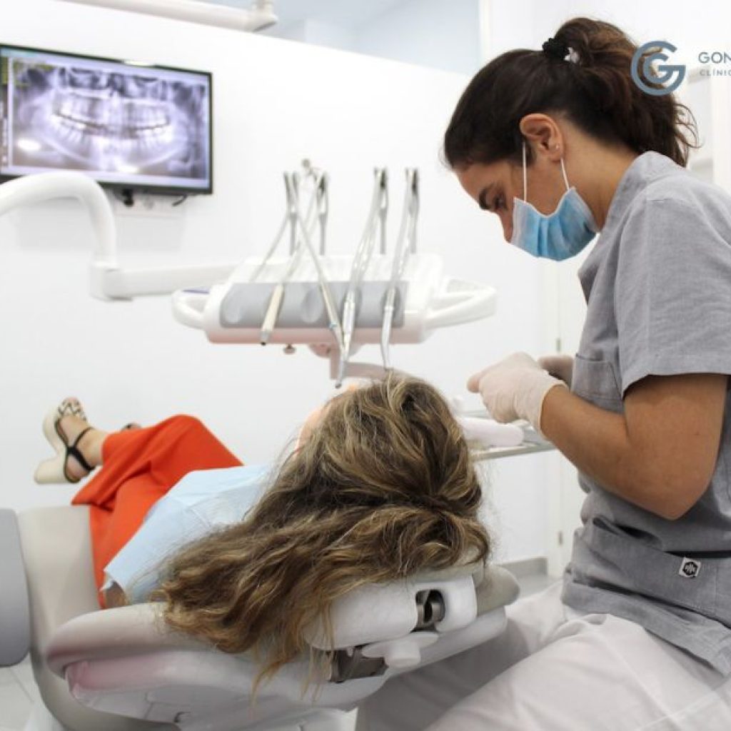 Tratamientos dentales conservadores en Bollullos Par del Condado