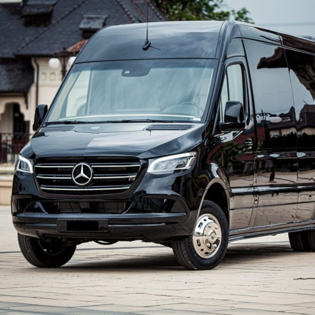Executive transport for groups in Rome and beyond Executive transport for groups in Rome and beyond