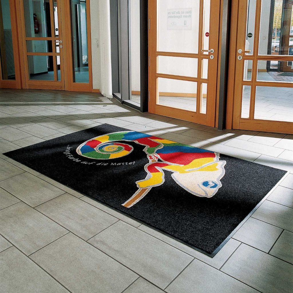 Modern entrématta på hyra för proffs och företag Modern entrématta på hyra för proffs och företag